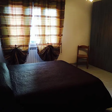 Aries Apart Apartman Mestre